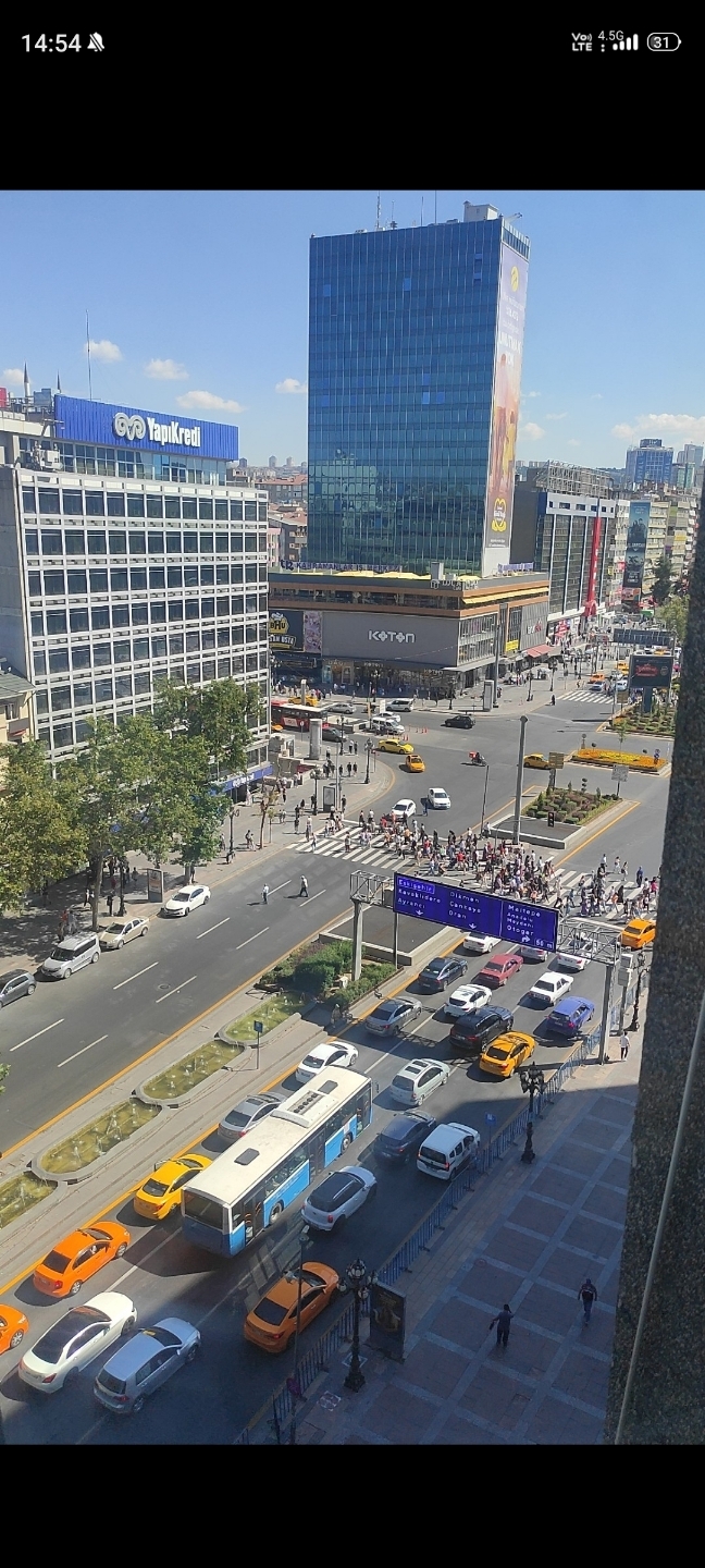 Eşref