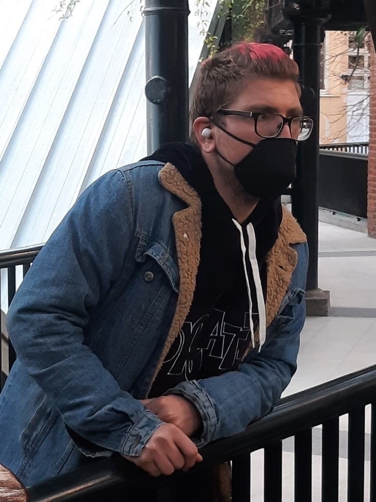 Tomas