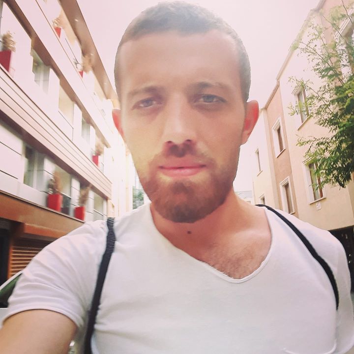 Özgür