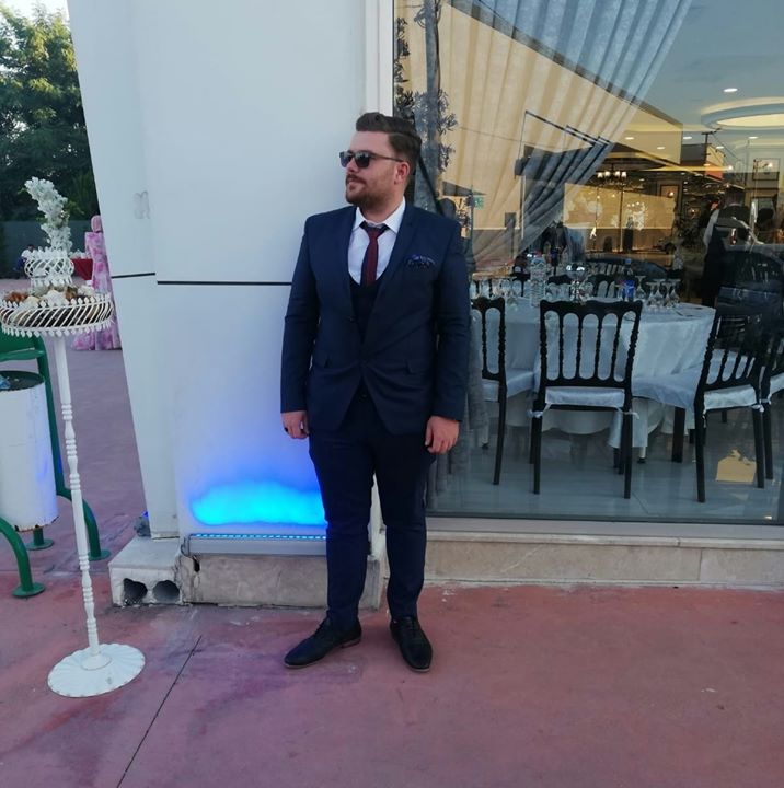Özgür
