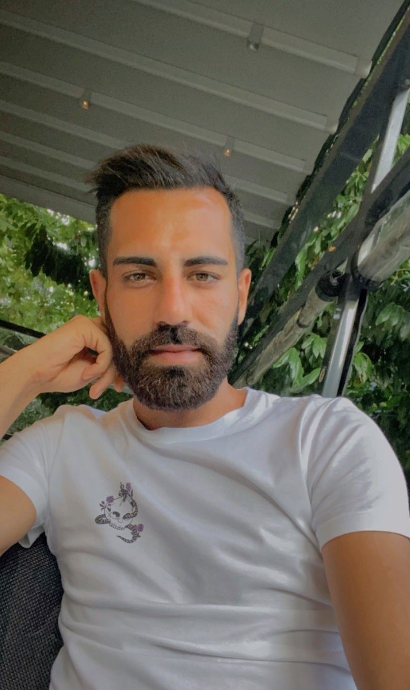 Özgür