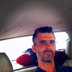 Özgür