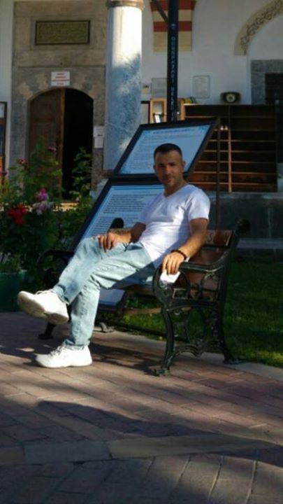 Eşref