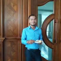 ប្រសេី