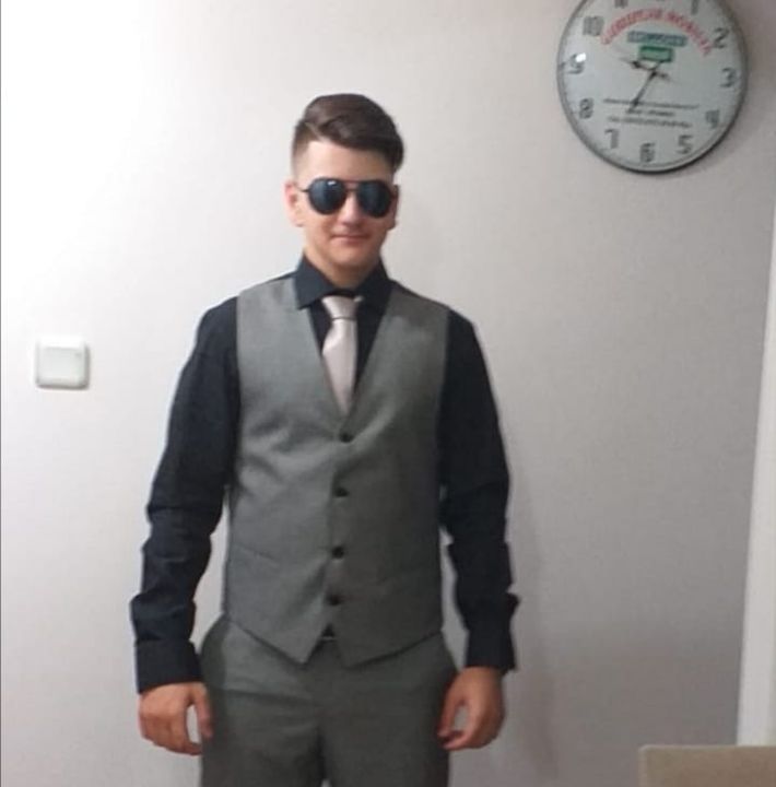 Ali