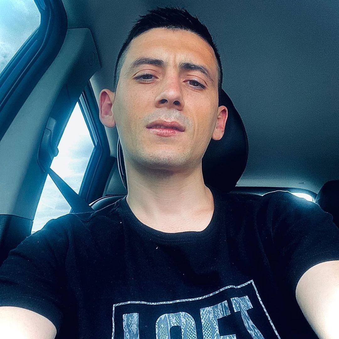 Özgür