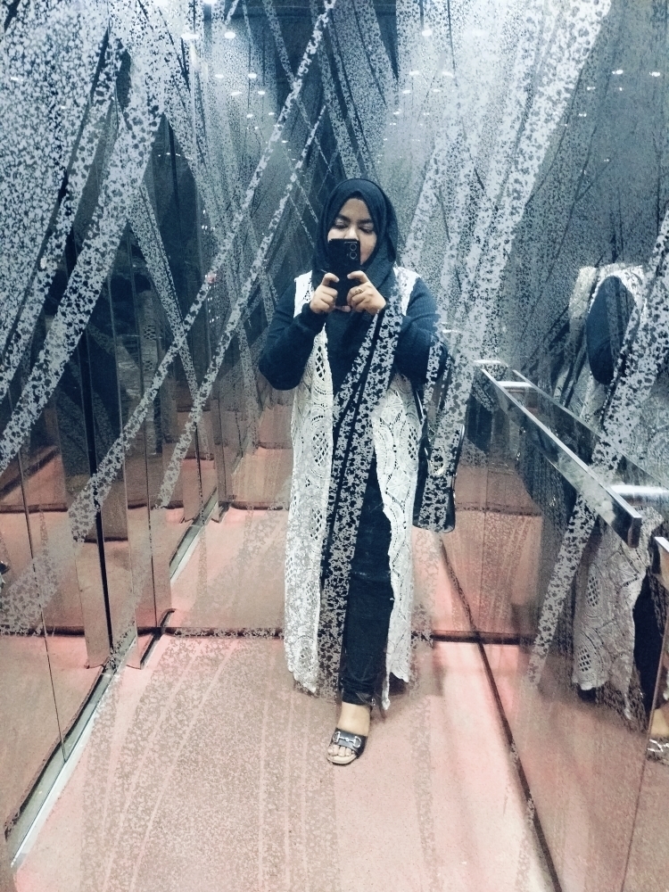 Zoya
