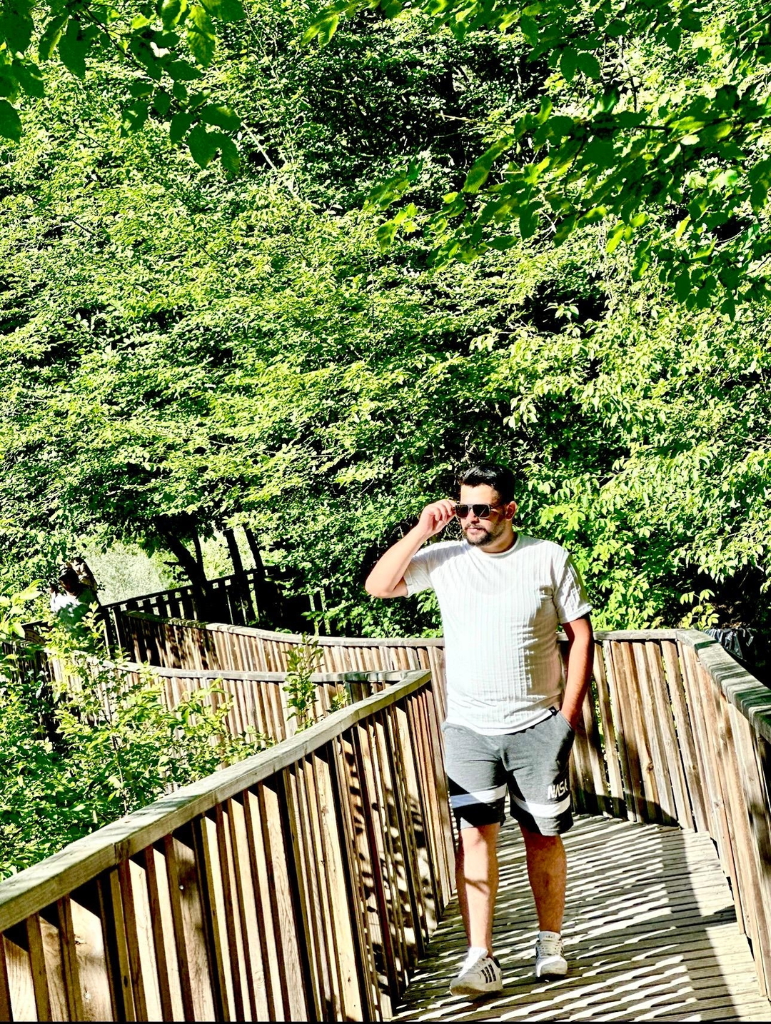 Özgür