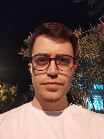 Özgür