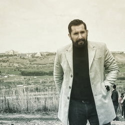 Adil