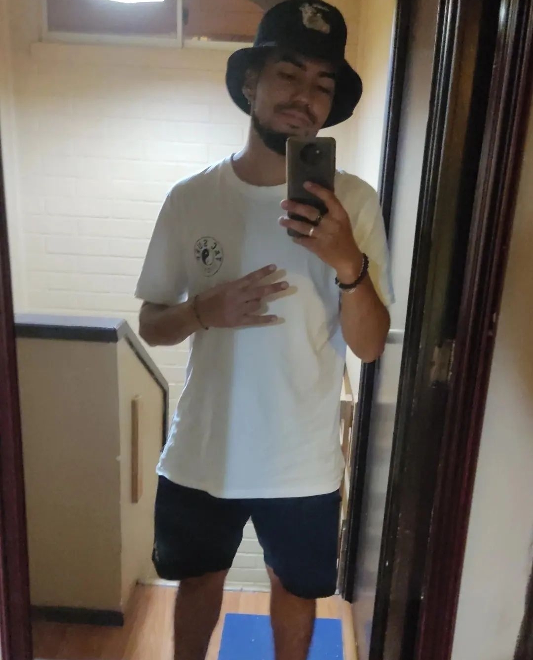 Zu