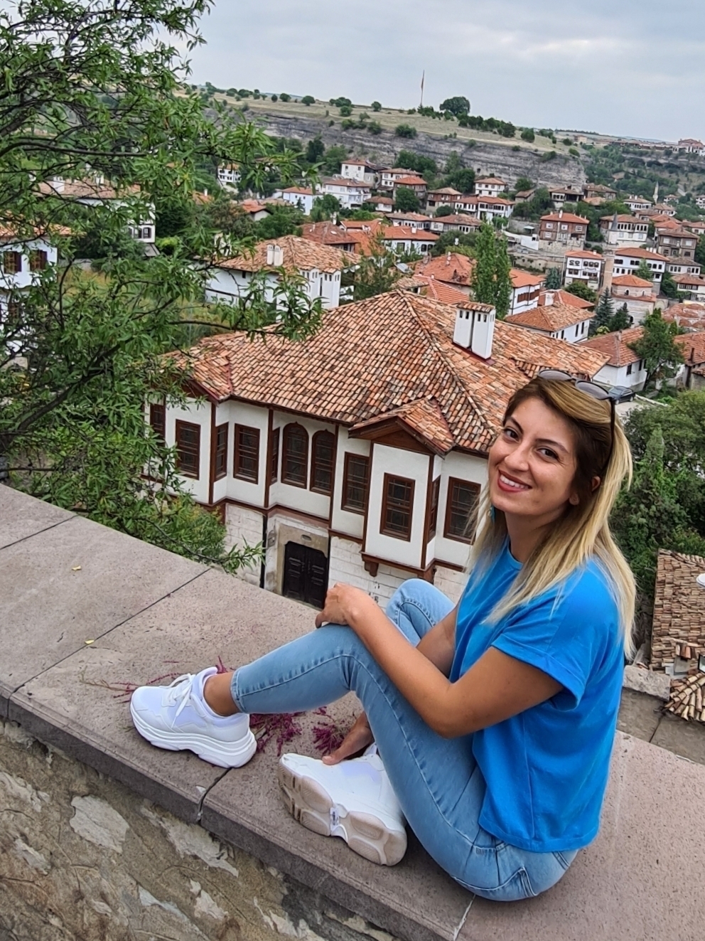 öznur