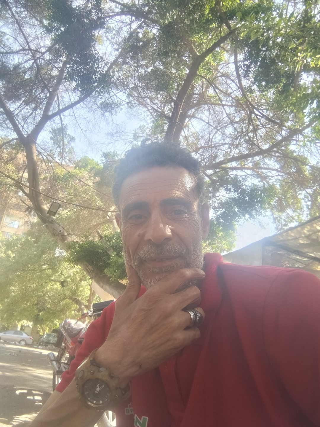 عصام