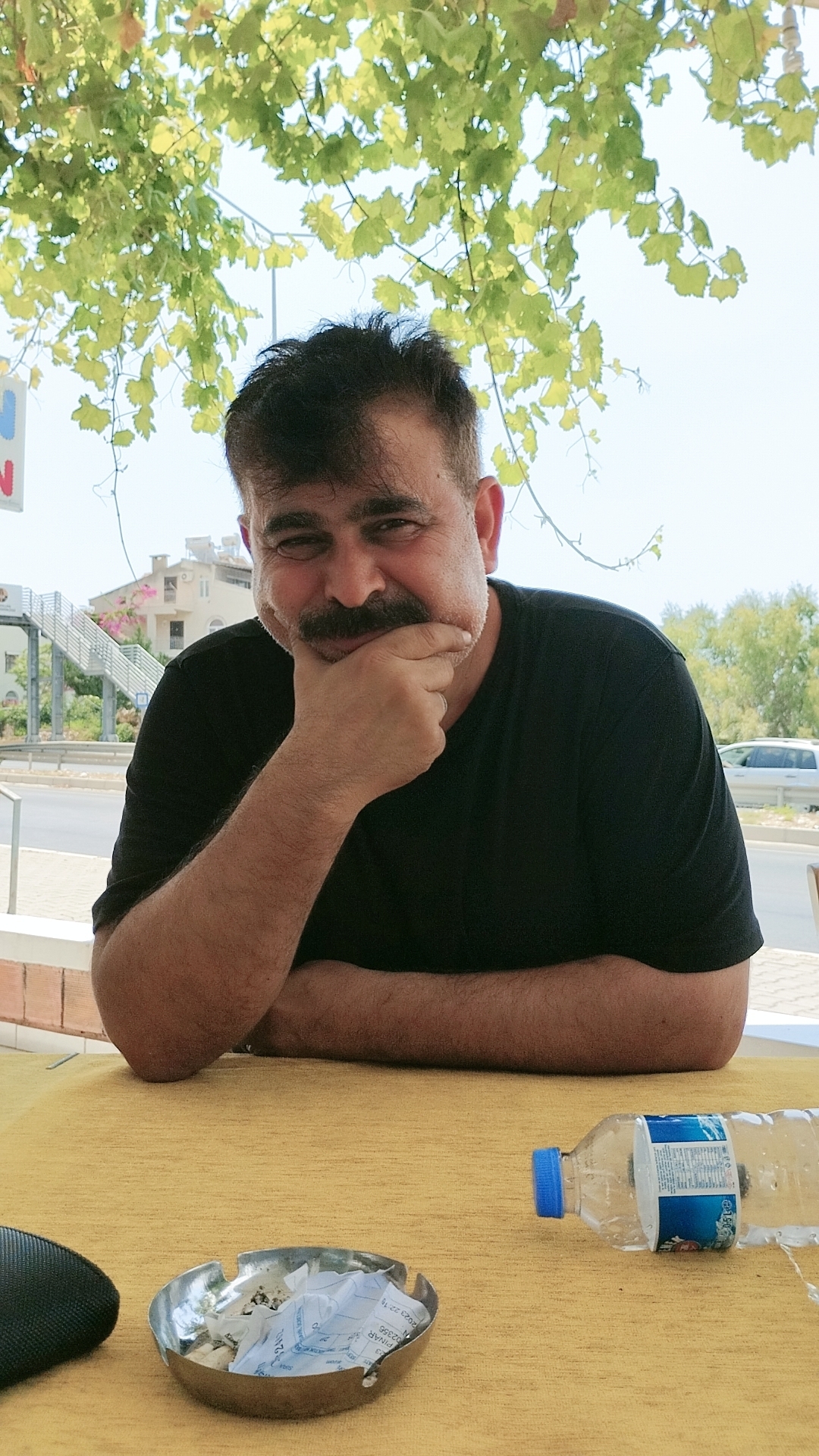 Yalnız