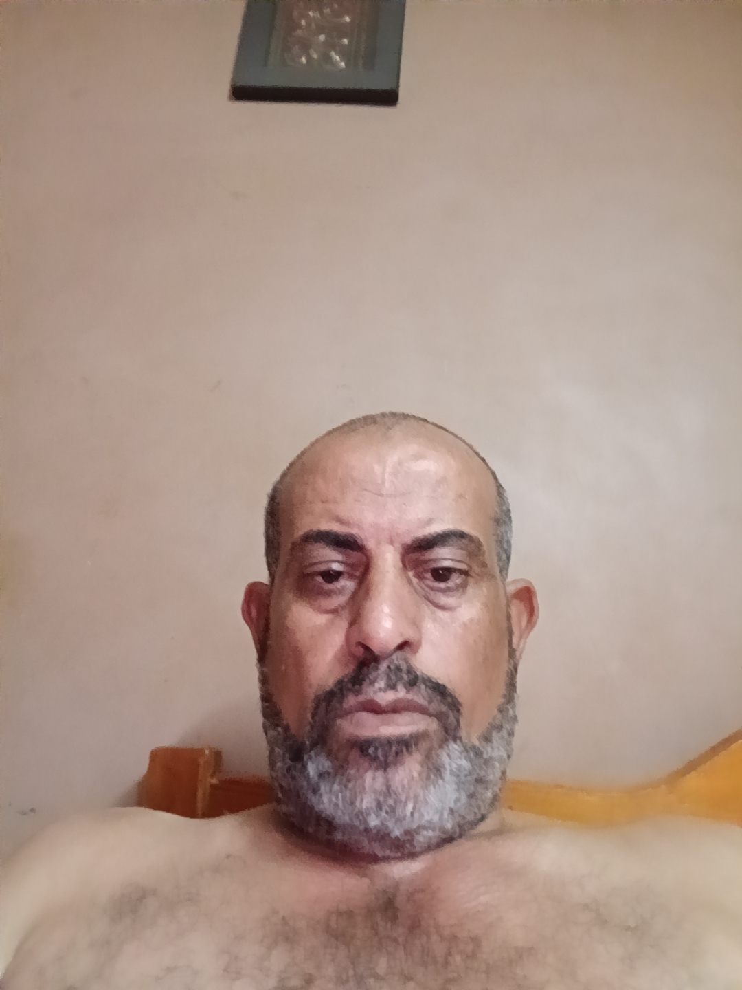 عاطف