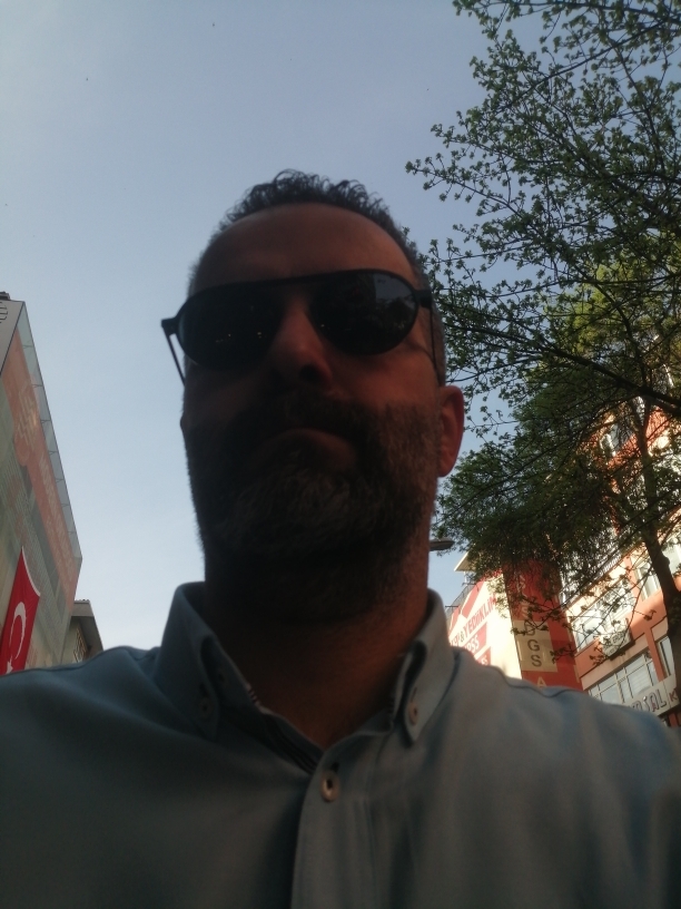 Özgür