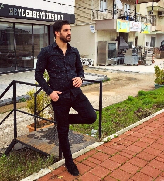 Ali