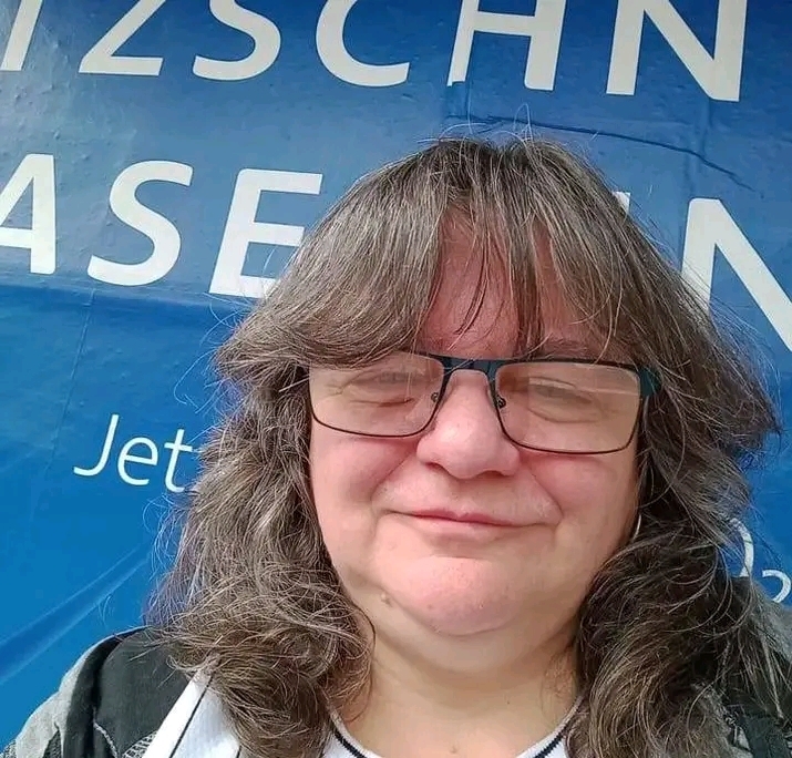 Ayna