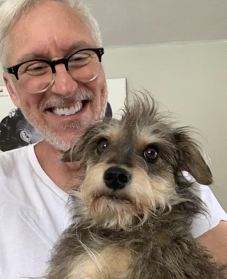Pet