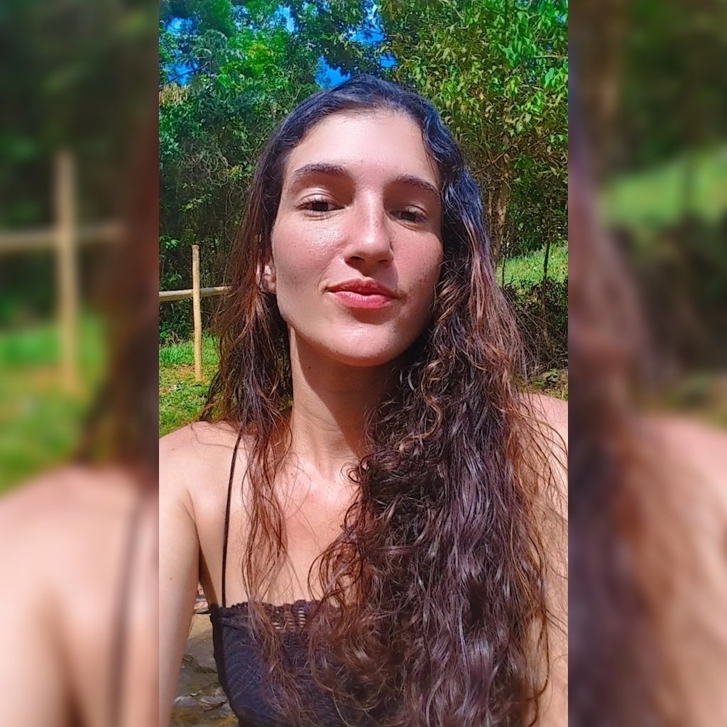 Thaís