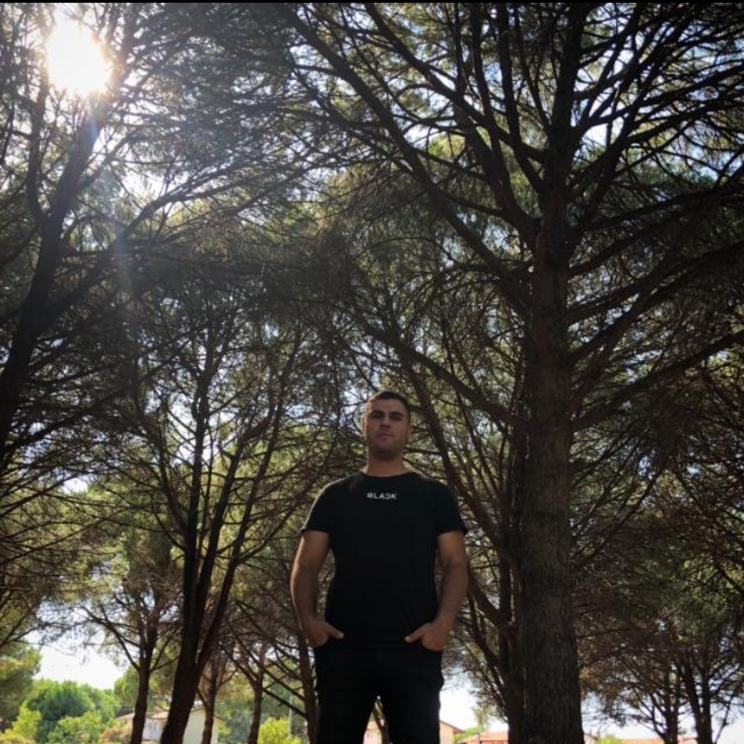 Özgür