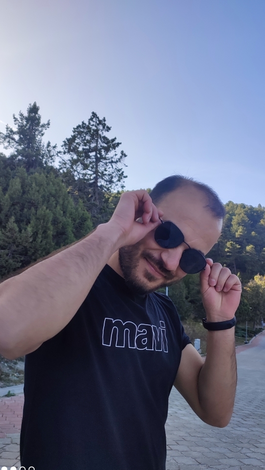 Özgür