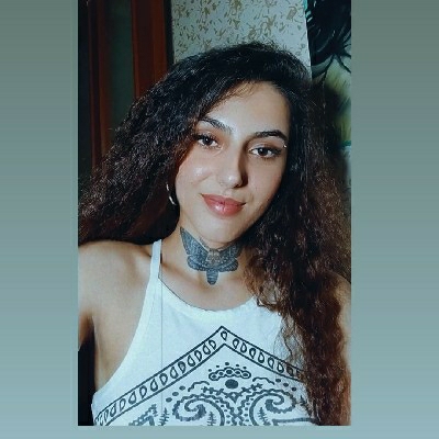 LAVİNİA