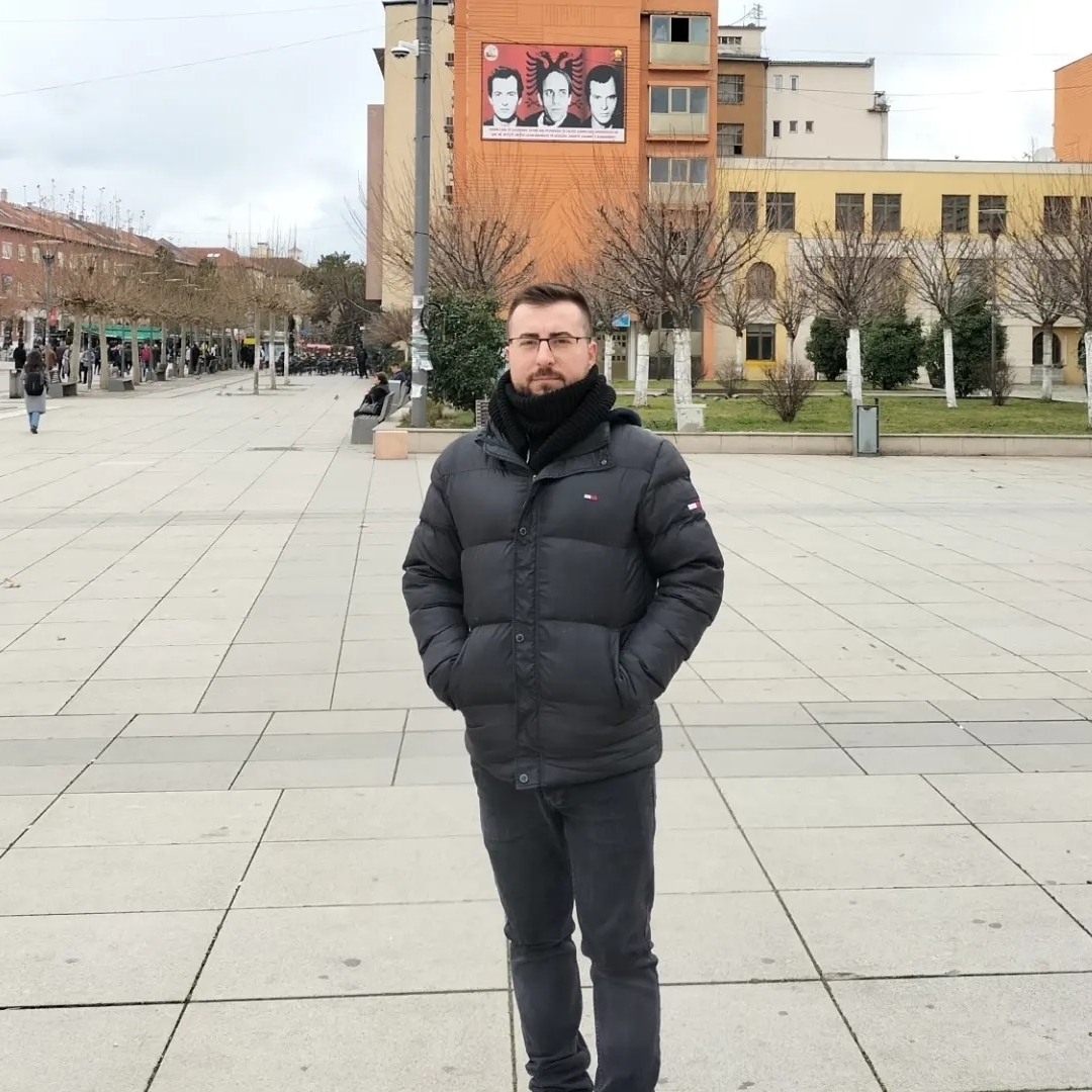 Özgür