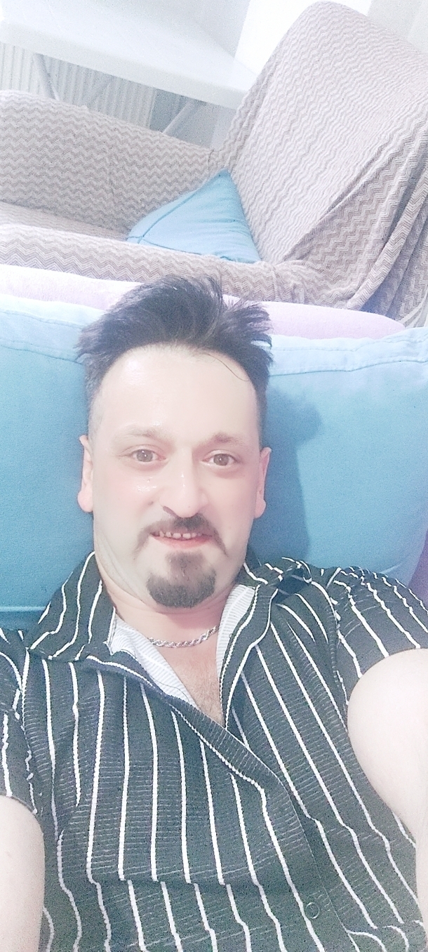 Özgür