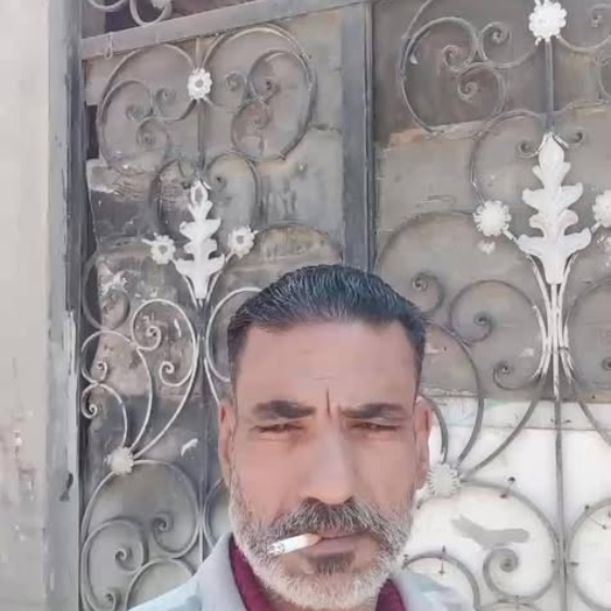 مصطفى