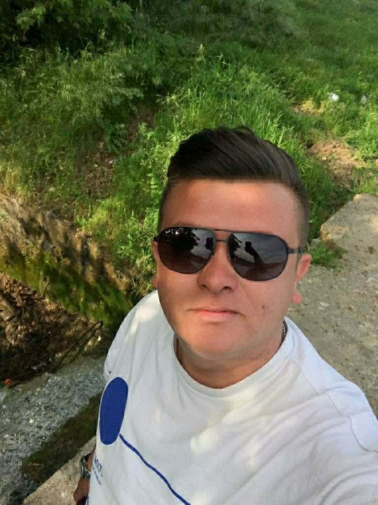 Ali