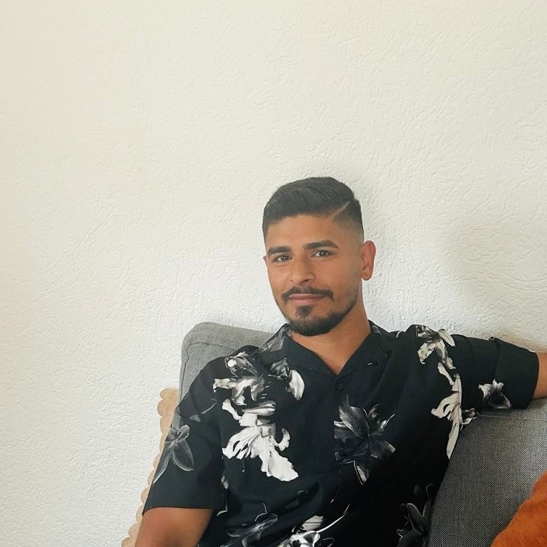 Sakis