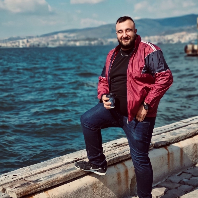 Yüzer