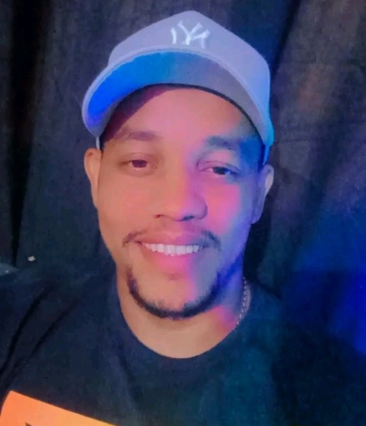 José