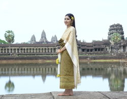 ឈុន