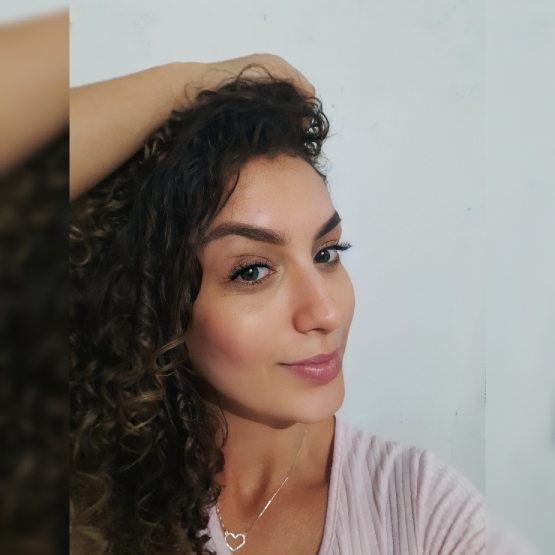 Thaís