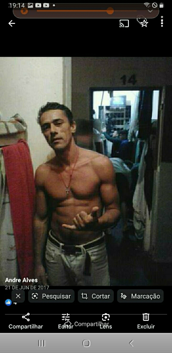 André