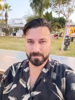 Özgür