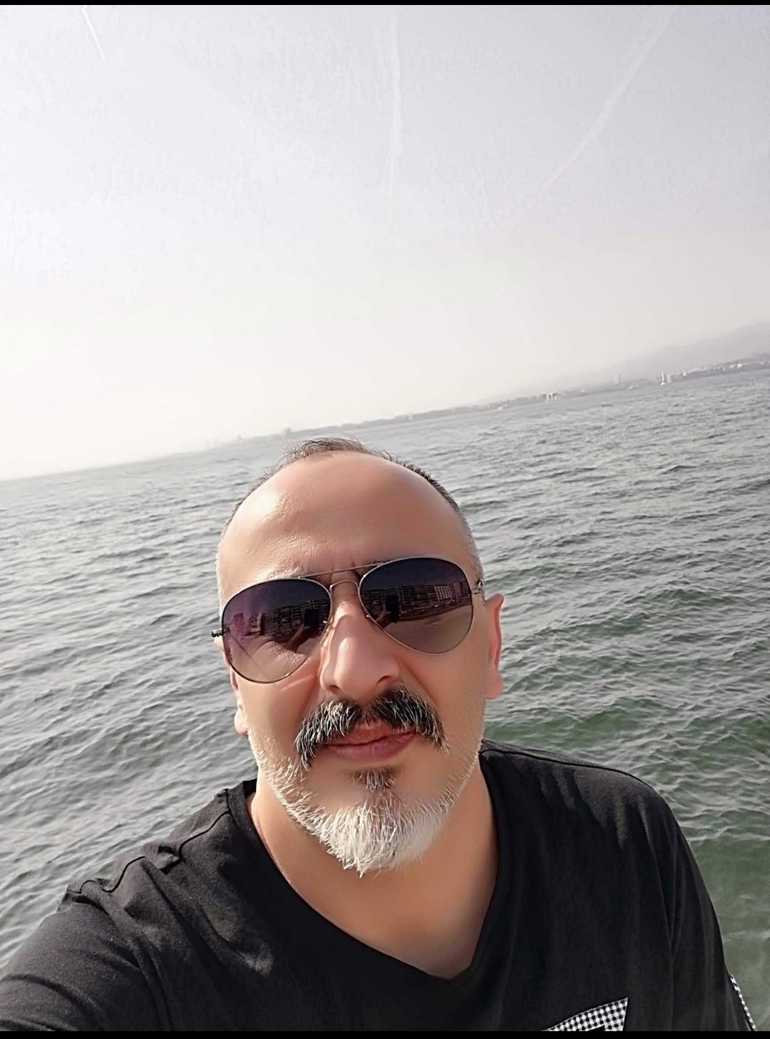 Özgür