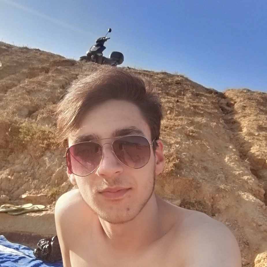 Enis