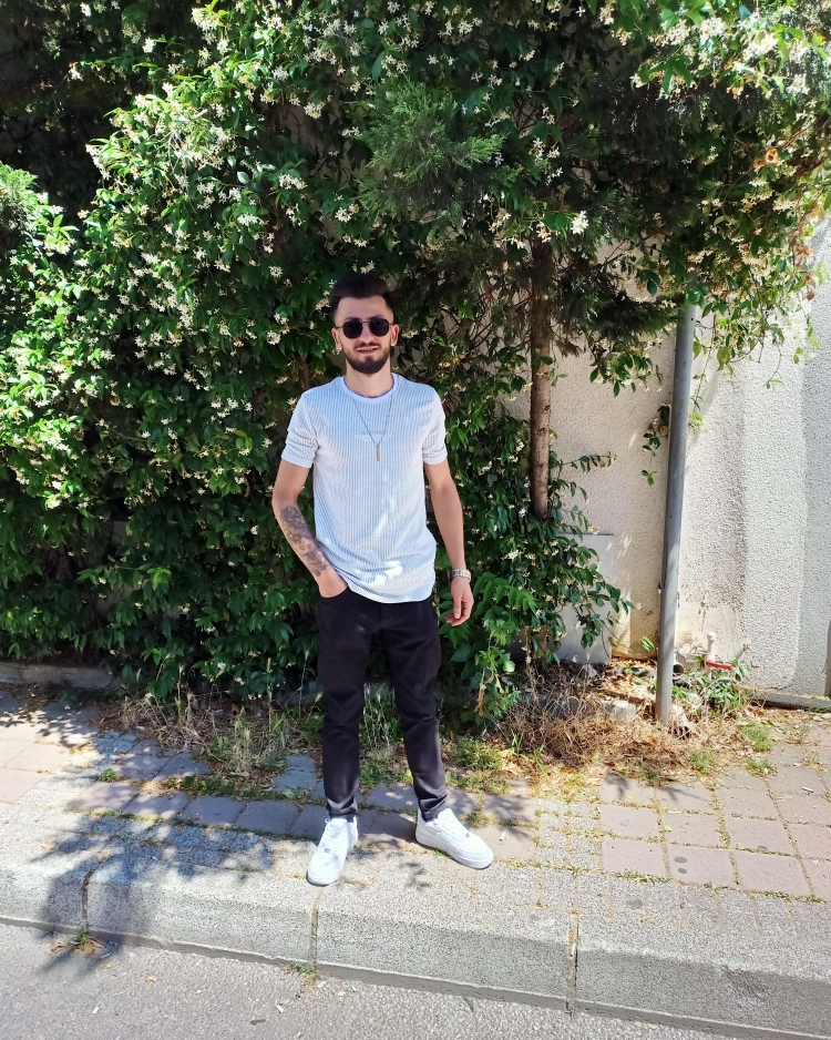 Özgür