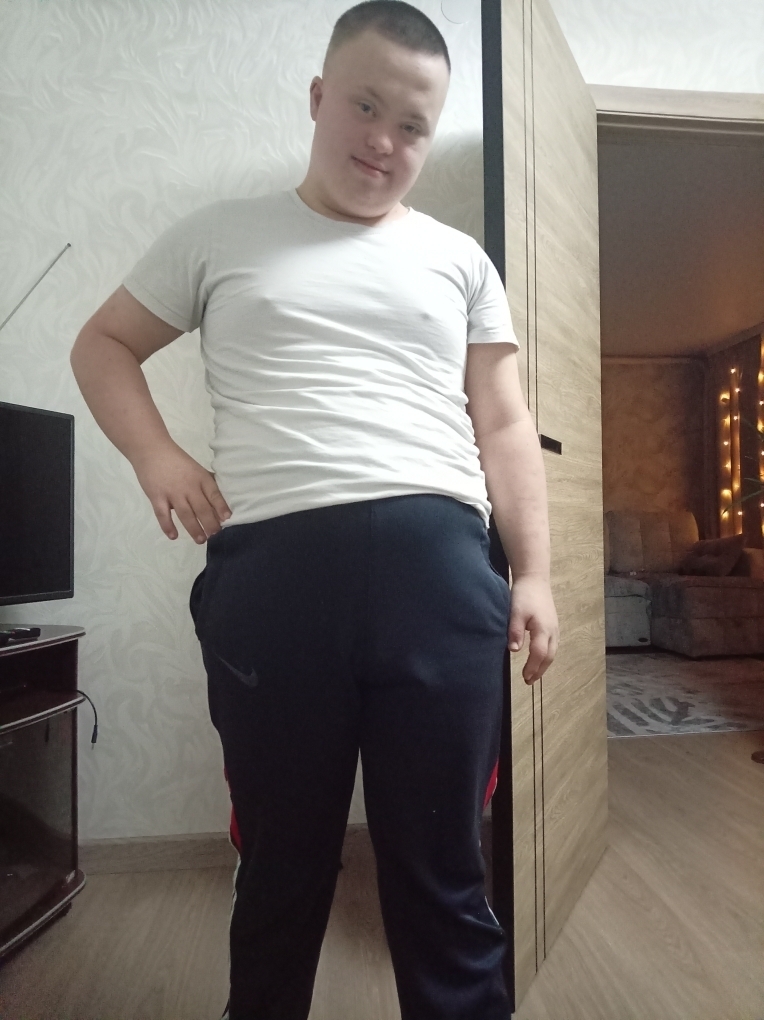 максим