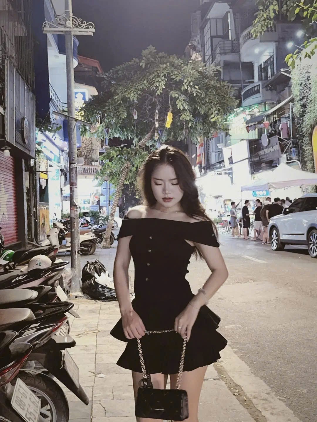 Nhi