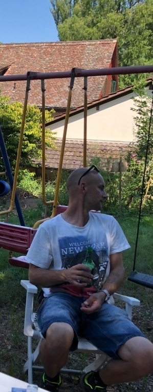 André