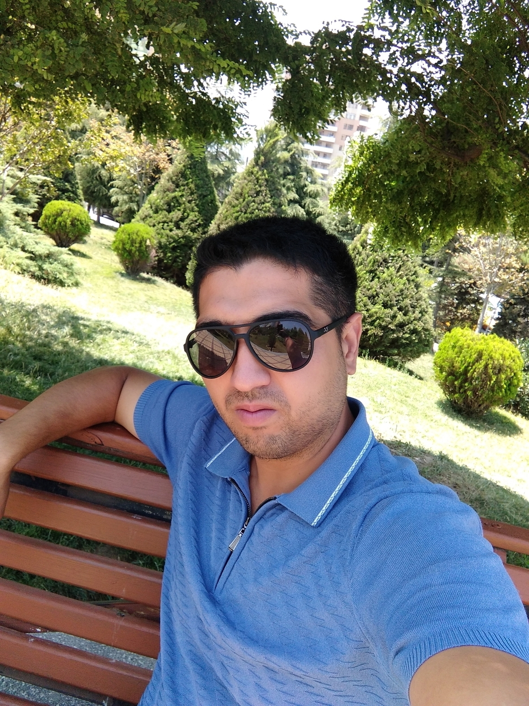 Azer
