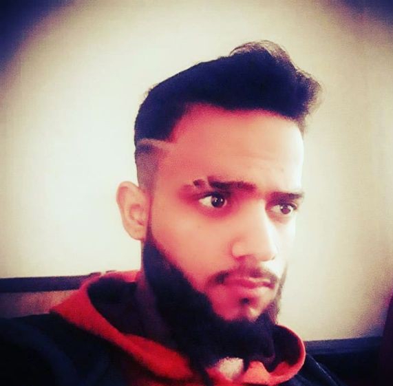 أيمن