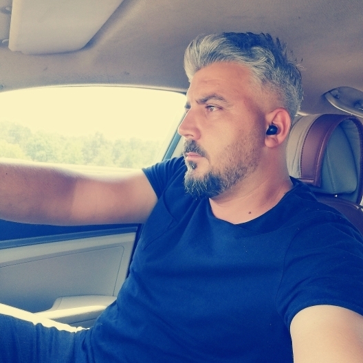 Özgür