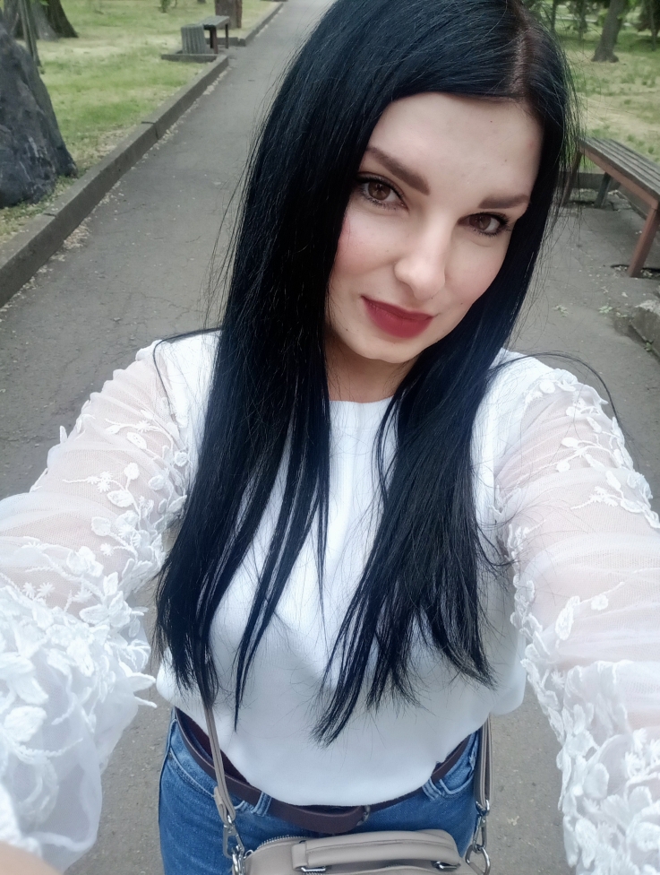 Катя