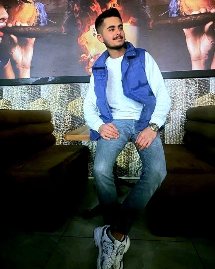 Ali