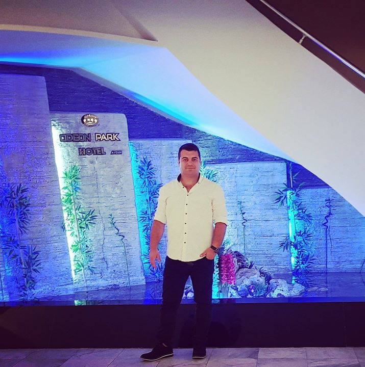 Özgür